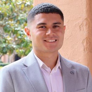 photo of Manuel Reyes